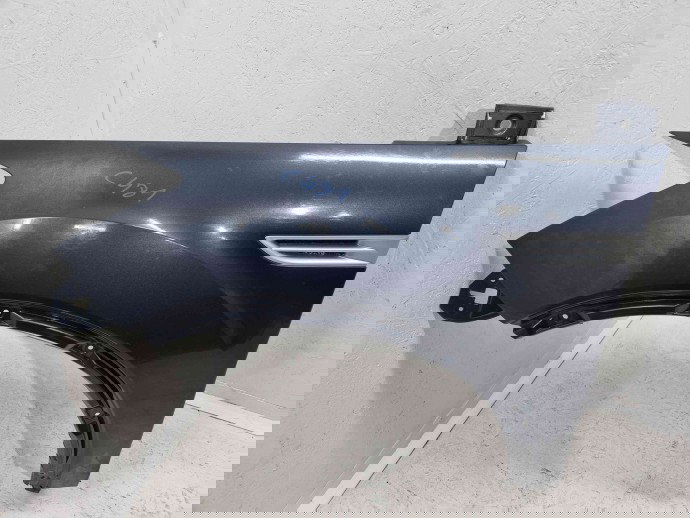 Aripa stanga fata Ford Kuga I [Fabr 2008-2012] Sea Grey Metallic