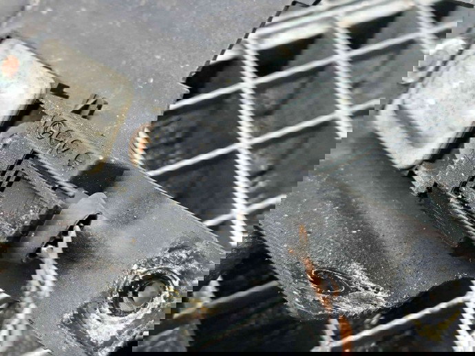 Suport far dreapta Mercedes Clasa E (W211) [Fabr 2002-2009] A2048173420