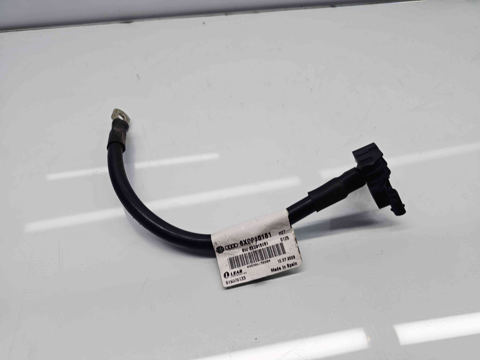 Borna baterie (-) AudiA4 (8K2, B8) [Fabr 2008-2015] 8X0915181 - imagine 1