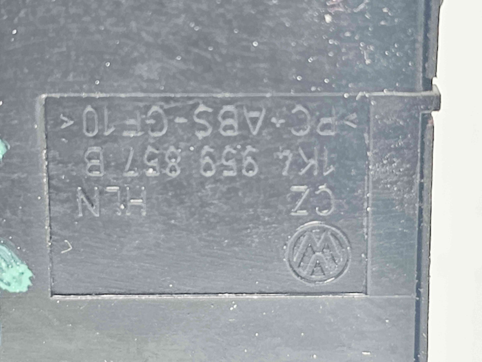 Butoane comanda geamuri sofer Volkswagen Passat B7 (362) [Fabr 2010-2014] 1K4959857B - imagine 4