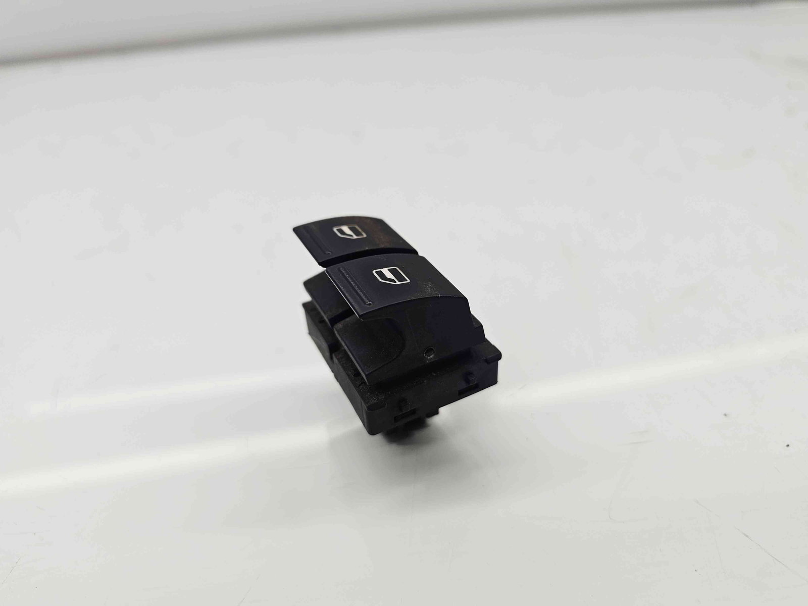 Butoane comanda geamuri sofer Volkswagen Passat B6 Variant (3C5) [Fabr 2005-2010] 1K3959857 - imagine 1