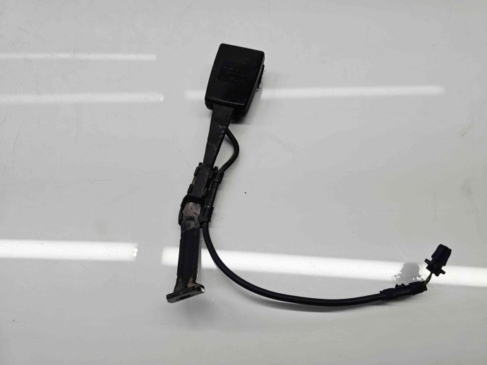  Capsa centura dreapta fata Audi A3 Sportback (8PA) [Fabr 2004-2013] Facelift 8P0857756G