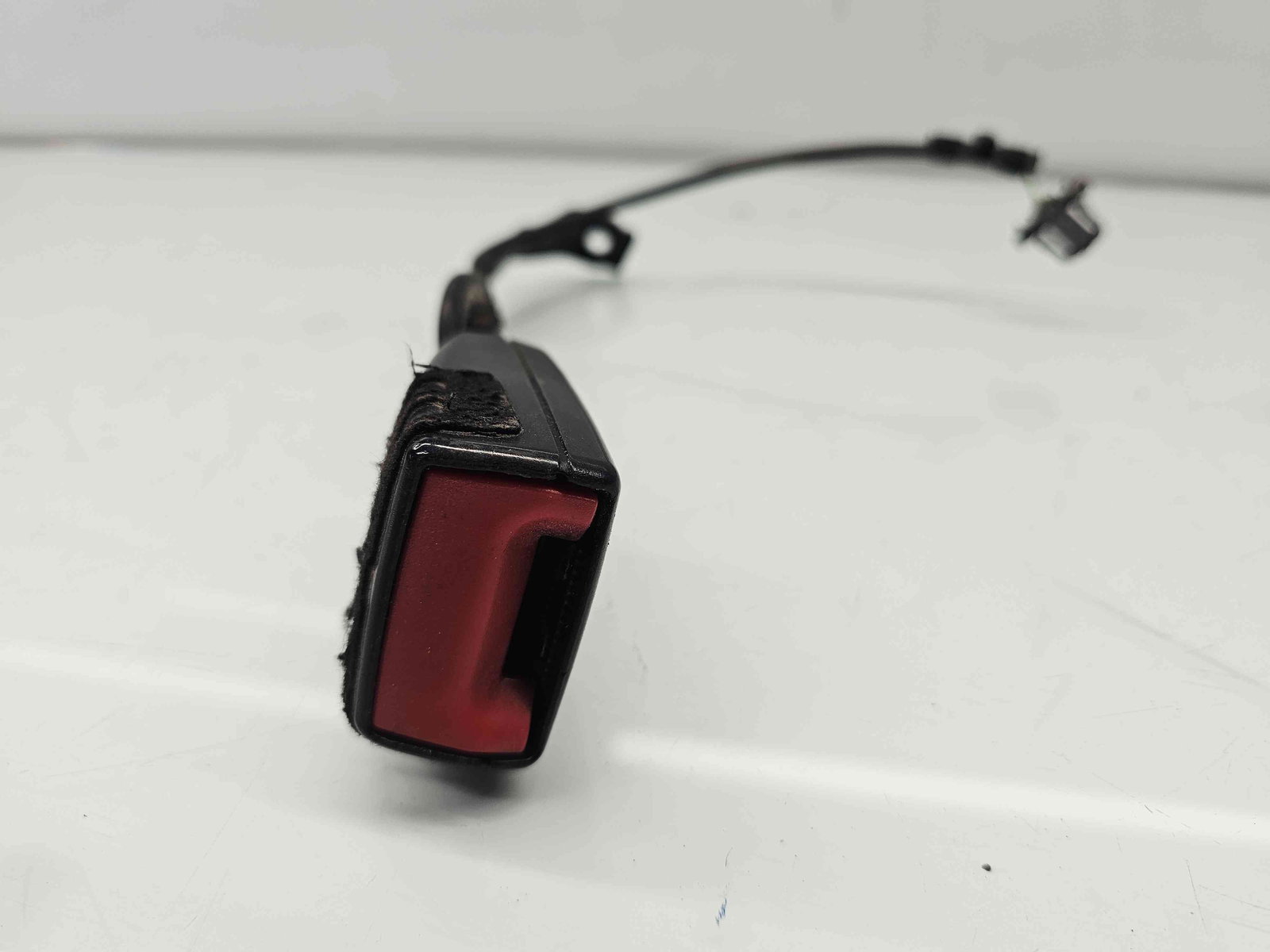 Capsa centura dreapta fata Audi A3 Sportback (8PA) [Fabr 2004-2013] Facelift 8P0857756G - imagine 4