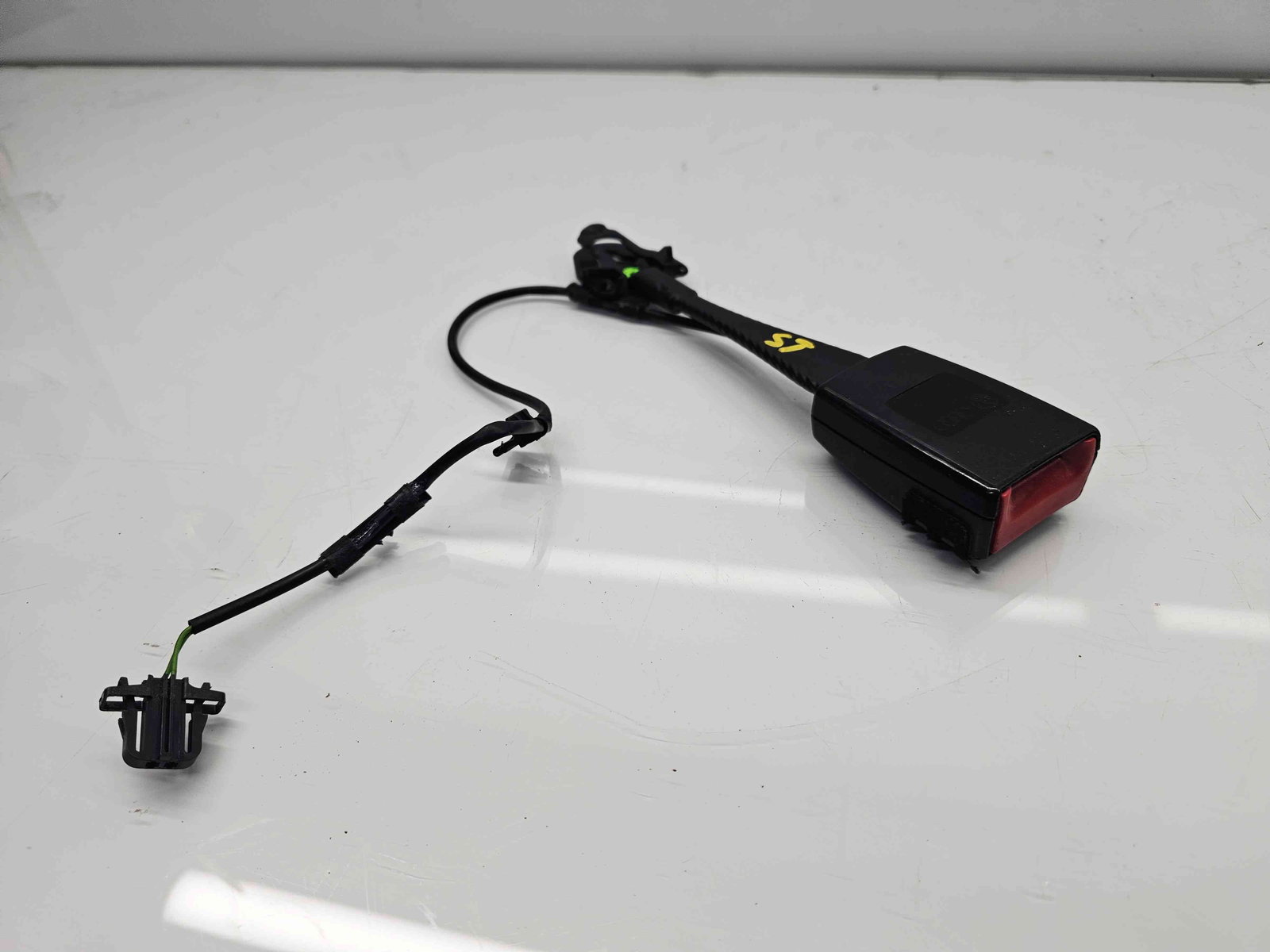 Capsa centura stanga fata Audi A4 (8K2, B8) [Fabr 2008-2015] 8K0857755D - imagine 2