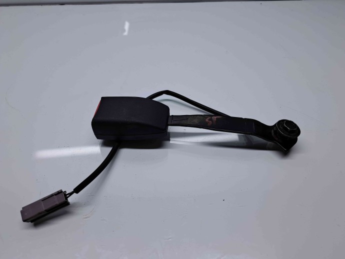 Capsa centura stanga fata MAZDA 3 II Hatchback Facelift [Fabr 2011-2013] OEM