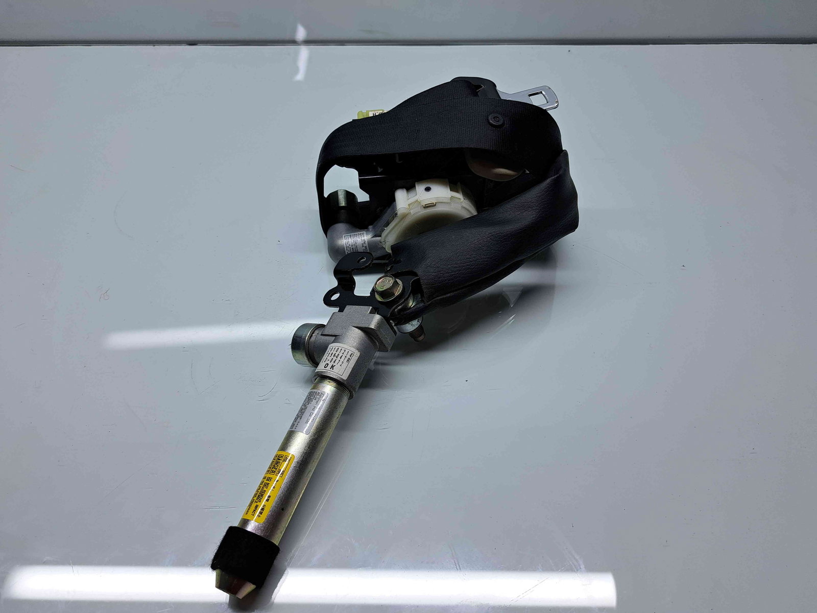 Centura stanga fata MAZDA 3 II Hatchback Facelift [Fabr 2011-2013] OEM - imagine 3