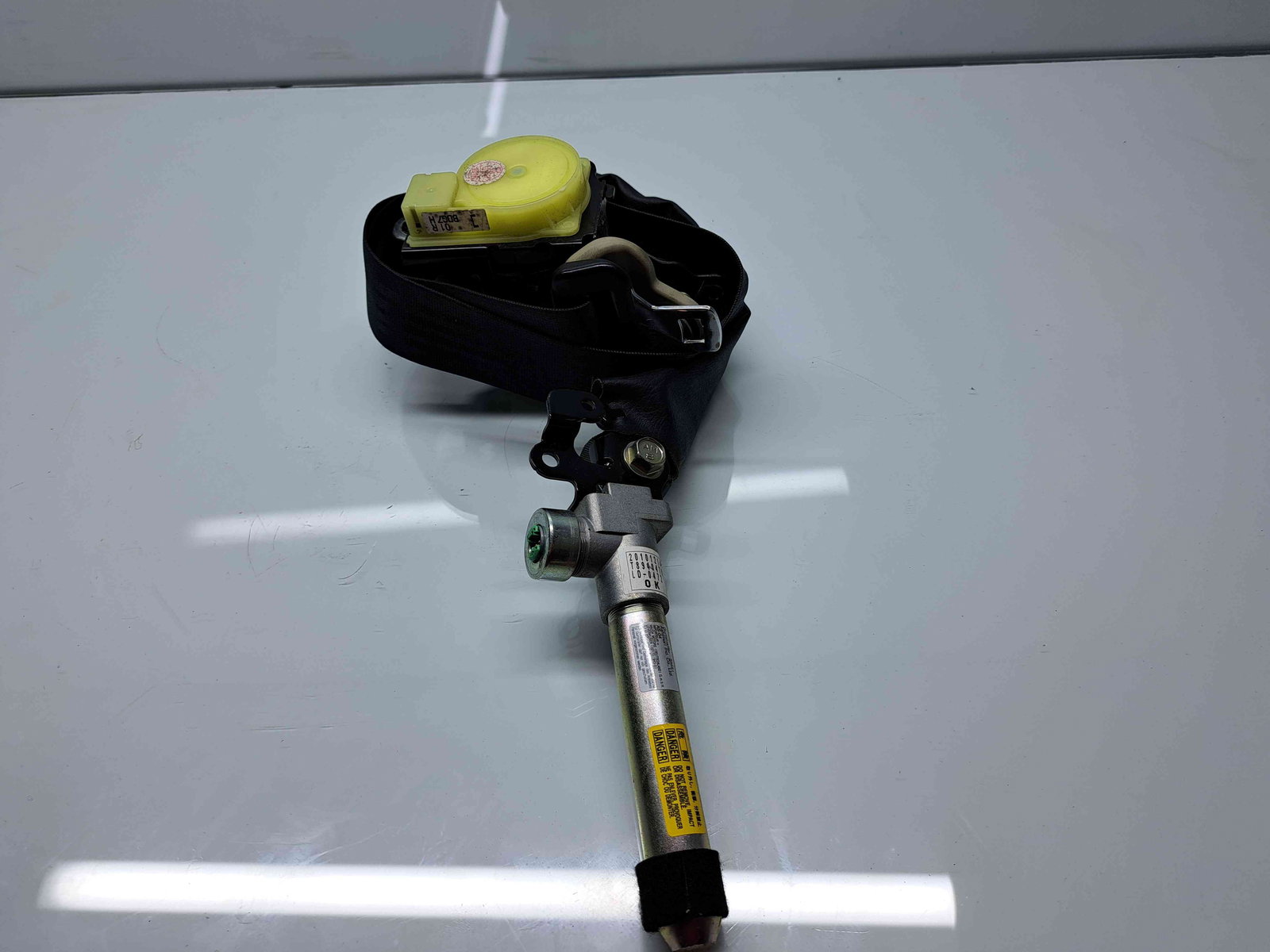 Centura stanga fata MAZDA 3 II Hatchback Facelift [Fabr 2011-2013] OEM - imagine 4