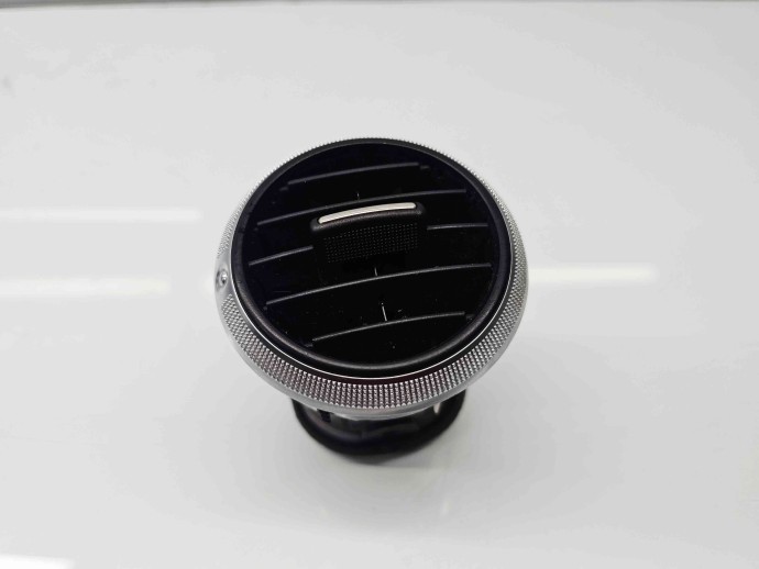  Grila aerisire dreapta Audi A3 Sportback (8PA) [Fabr 2004-2013] Facelift 8P0820901C