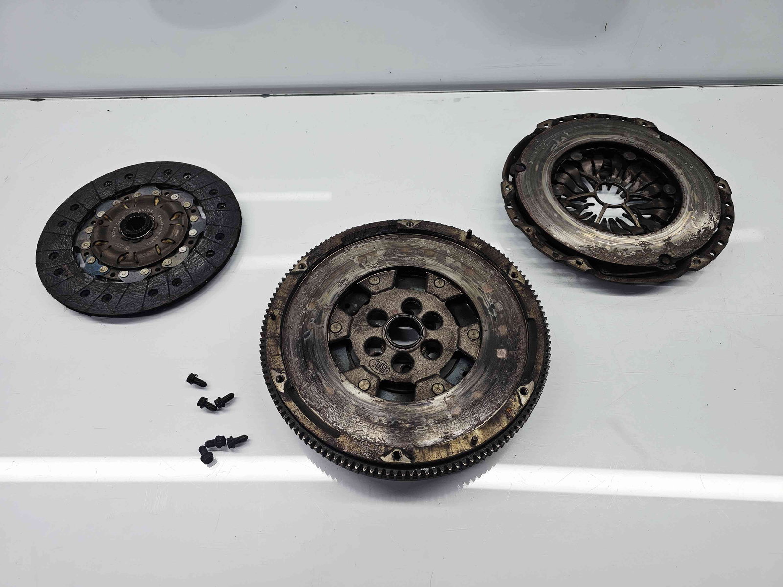 Kit ambreiaj volanta masa dubla Volkswagen Passat B7 (362) [Fabr 2010-2014] 2.0 TDI CFFB04L105266B 103KW / 140CP - imagine 2