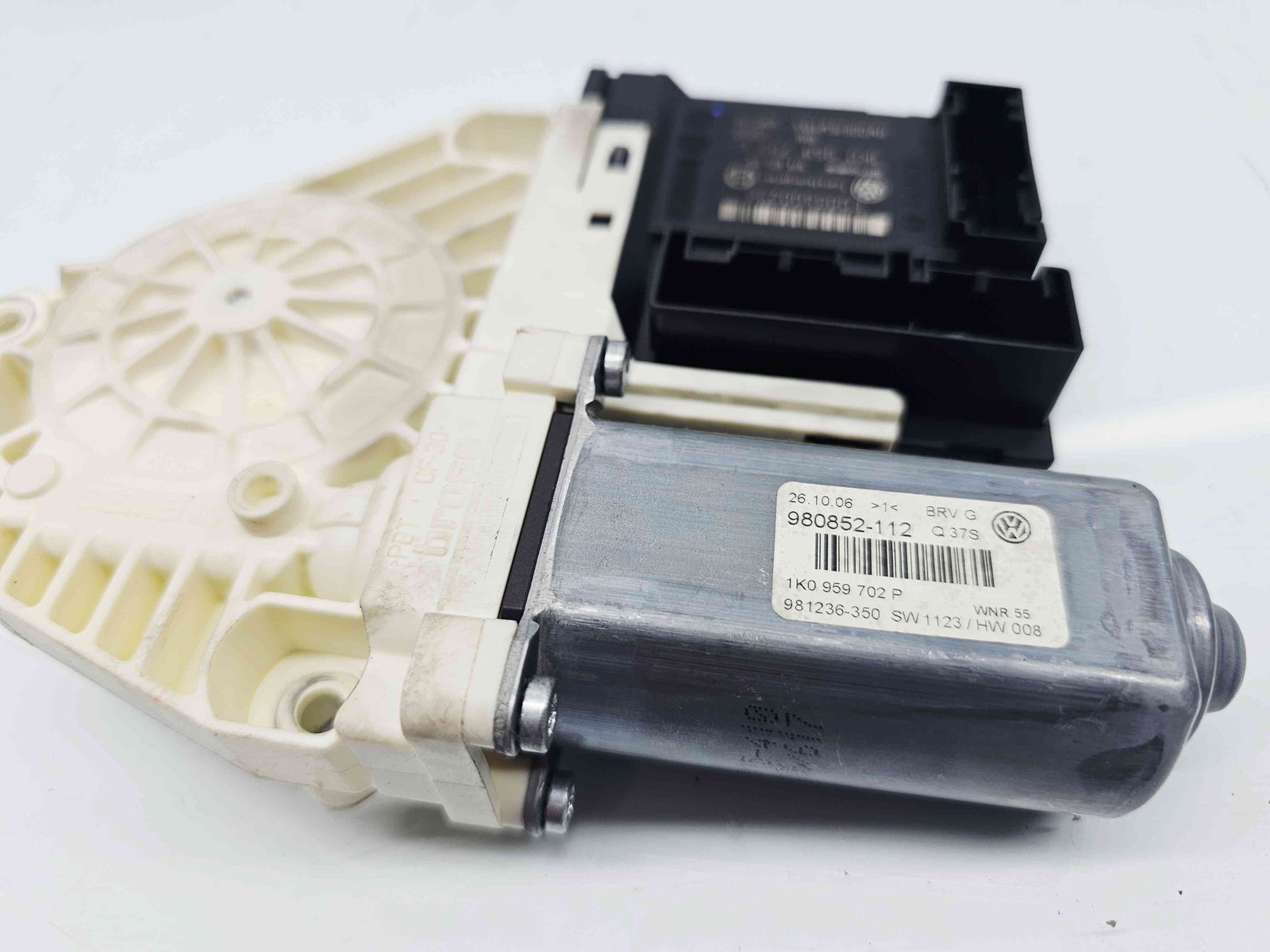 Motoras geam dreapta fata Volkswagen Passat B6 Variant (3C5) [Fabr 2005-2010] 1K0959702P - imagine 4