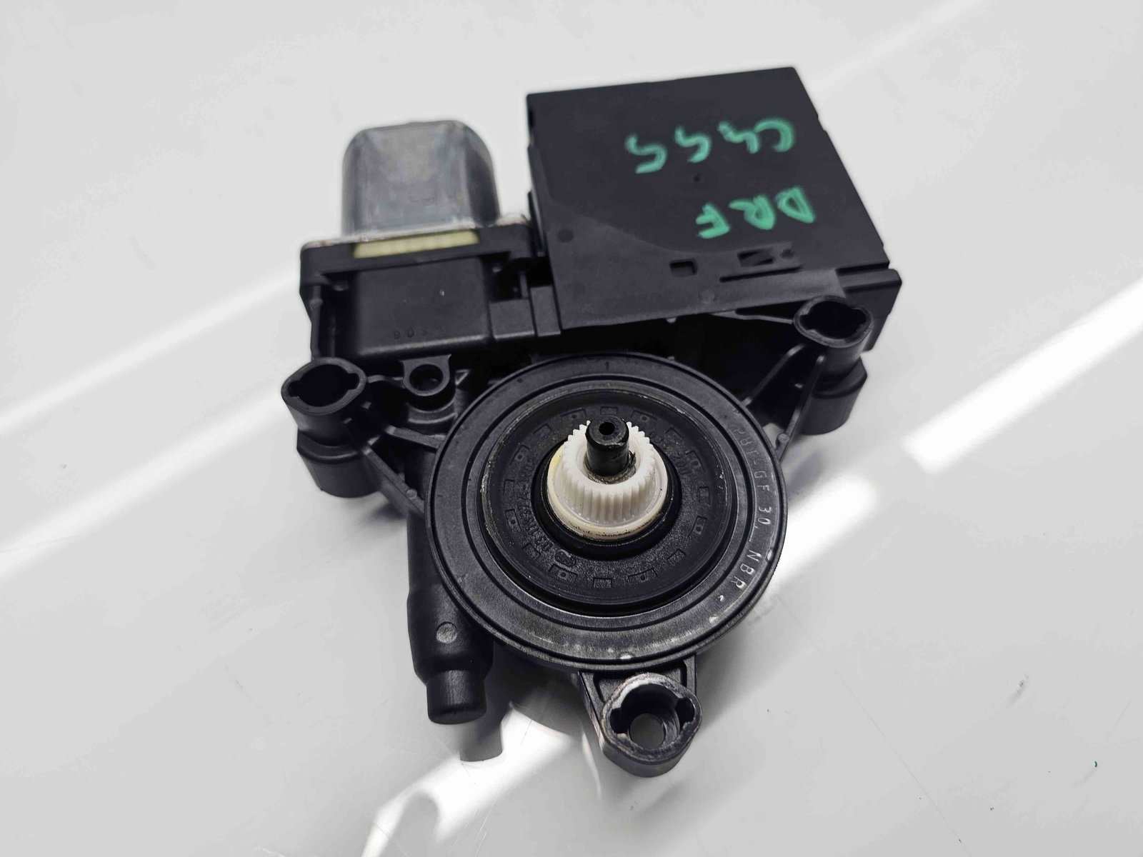 Motoras geam dreapta fata Volkswagen Passat B7 (362) [Fabr 2010-2014] 3AA837462C - imagine 1