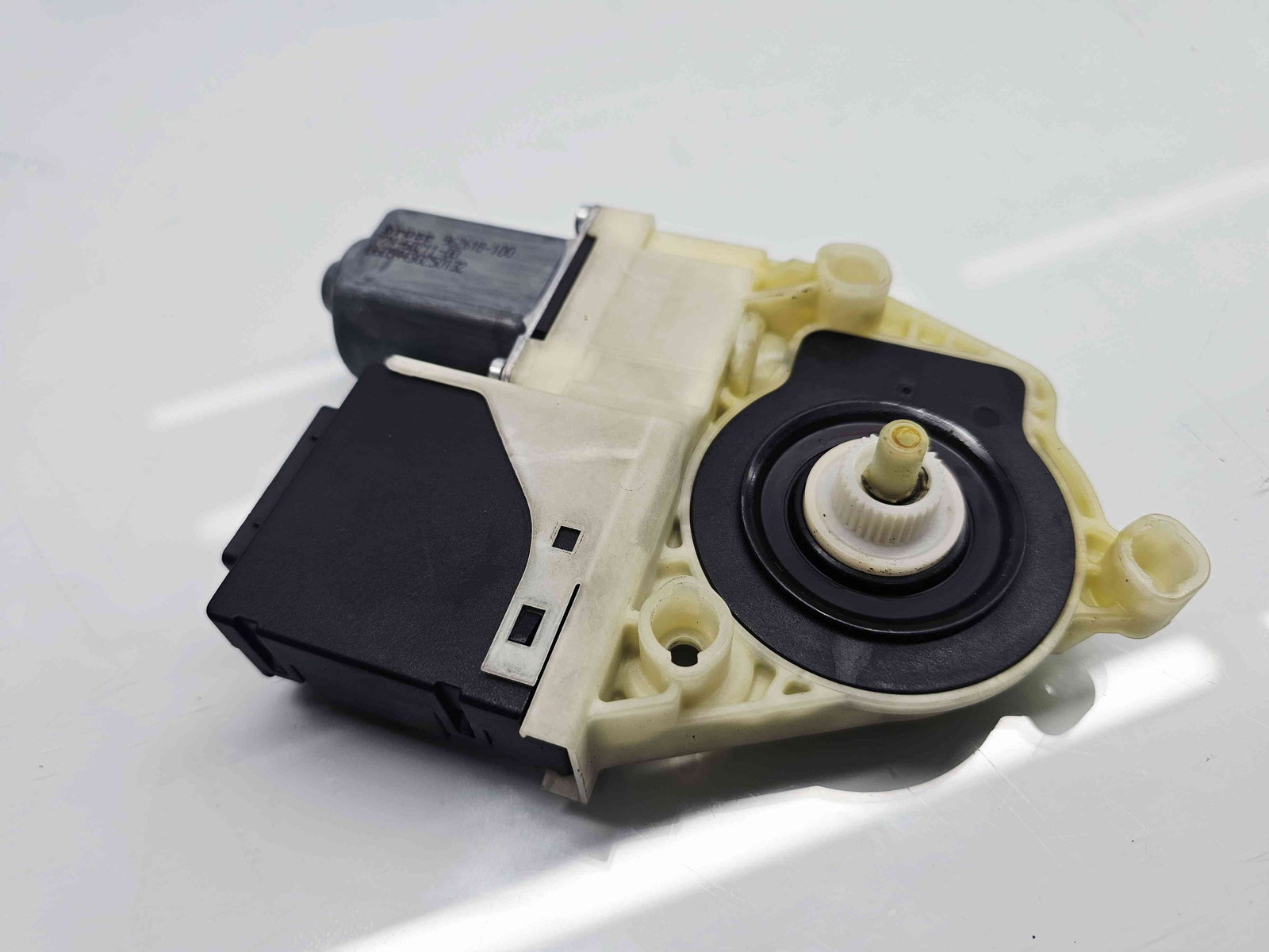 Motoras geam dreapta spate Volkswagen Passat B7 (362) [Fabr 2010-2014] 3AE839462 - imagine 1