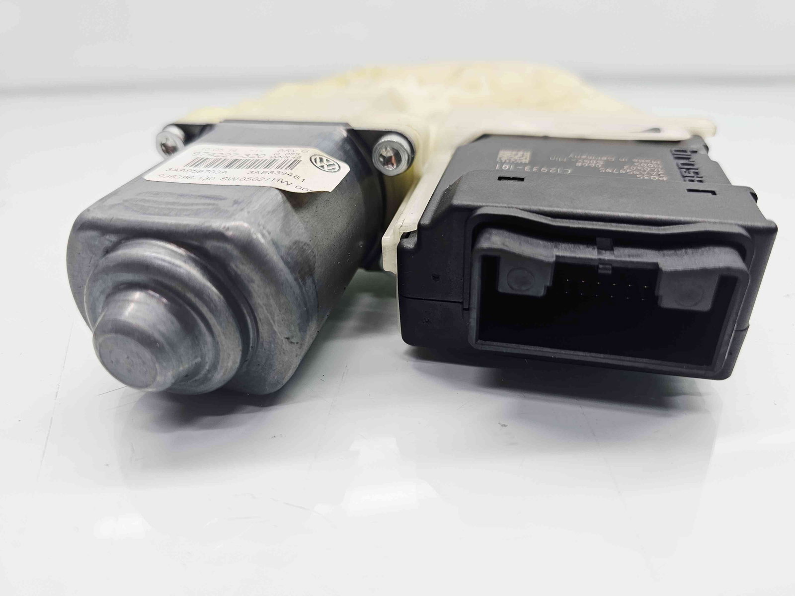 Motoras geam stanga spate Volkswagen Passat B7 (362) [Fabr 2010-2014] 3AE839461 - imagine 4