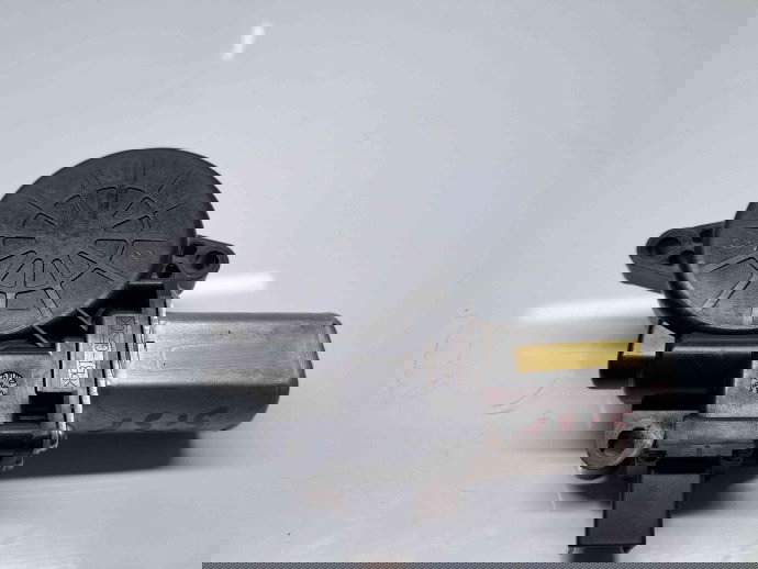 Motoras geam stanga spate MAZDA 3 II Hatchback Facelift [Fabr 2011-2013] D01G5958X