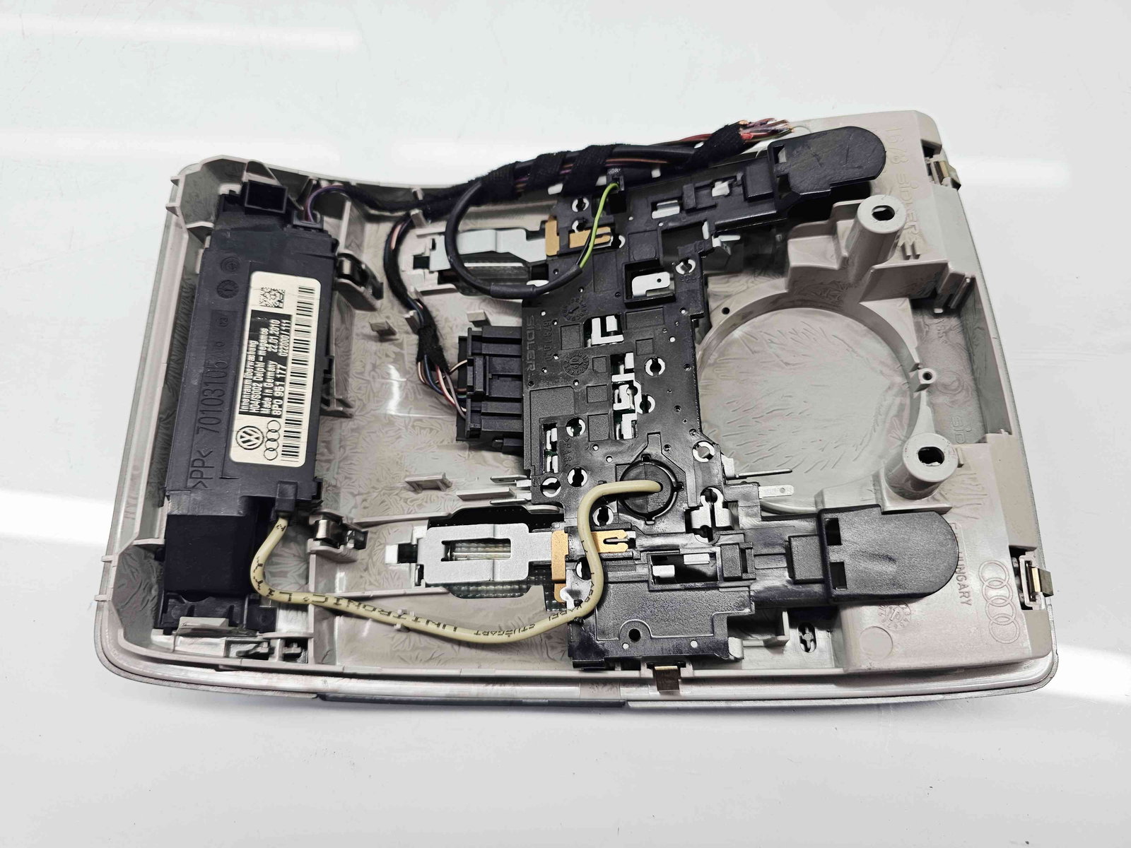 Plafoniera fata Audi A3 Sportback (8PA) [Fabr 2004-2013] Facelift 8P0947135D - imagine 5