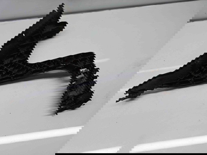 Suport bara dreapta spate Audi A3 Sportback (8PA) [Fabr 2004-2013] Facelift 8P4807378B