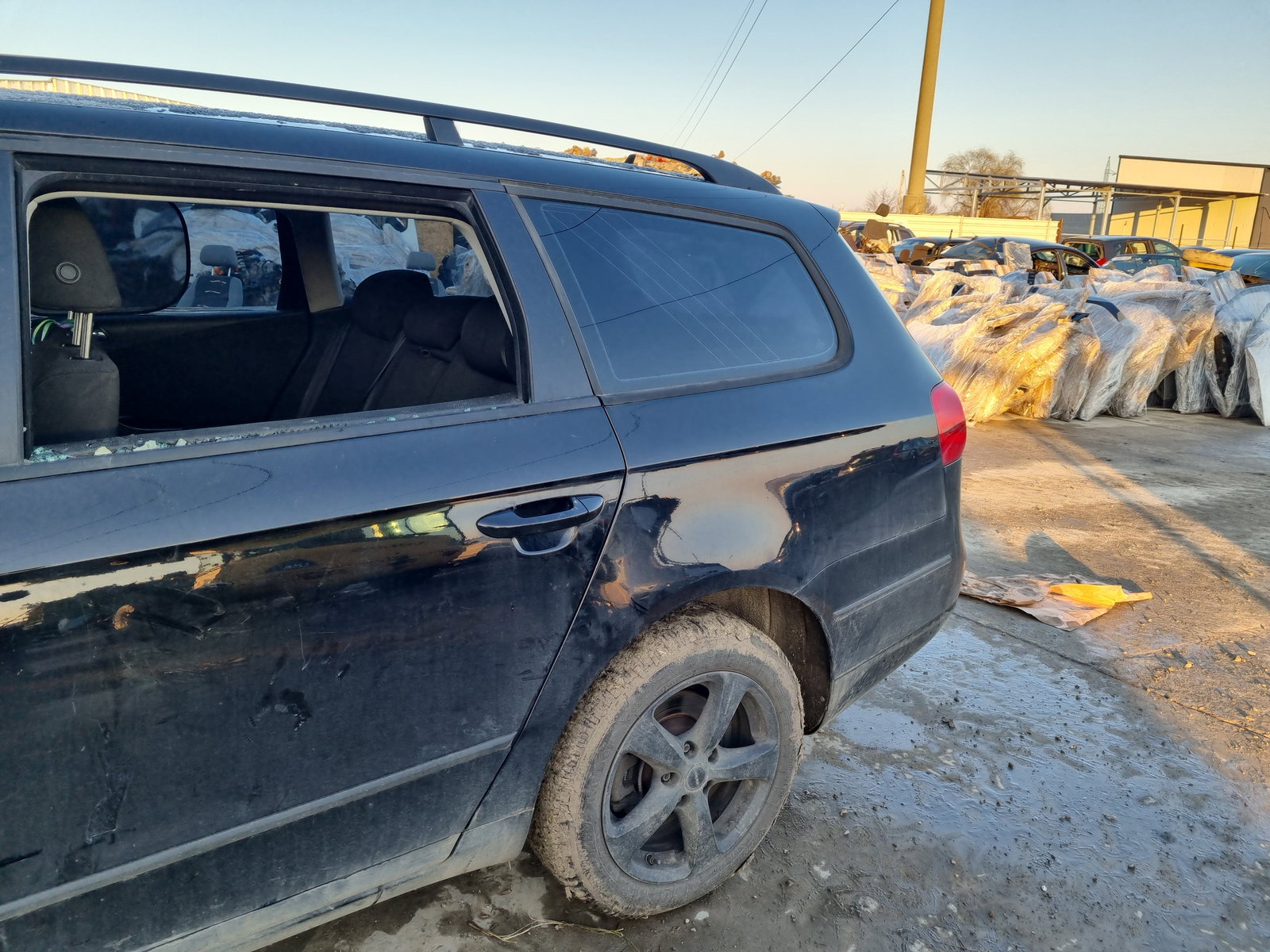 Aripa stanga spate Volkswagen Passat B6 Variant (3C5) [Fabr 2005-2010] OEM - imagine 3