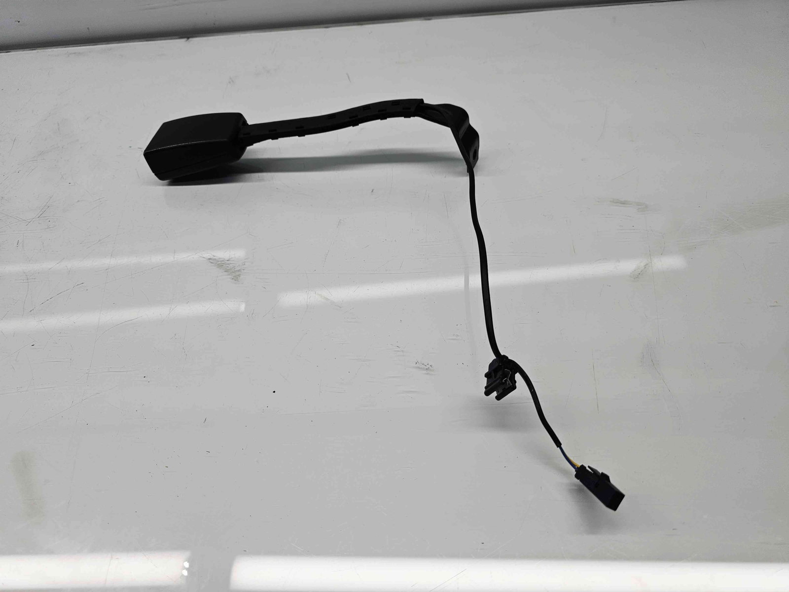 Capsa centura dreapta fata Skoda Octavia 2 Combi (1Z5) [Fabr 2004-2013] Facelift 1Z2858472B - imagine 2