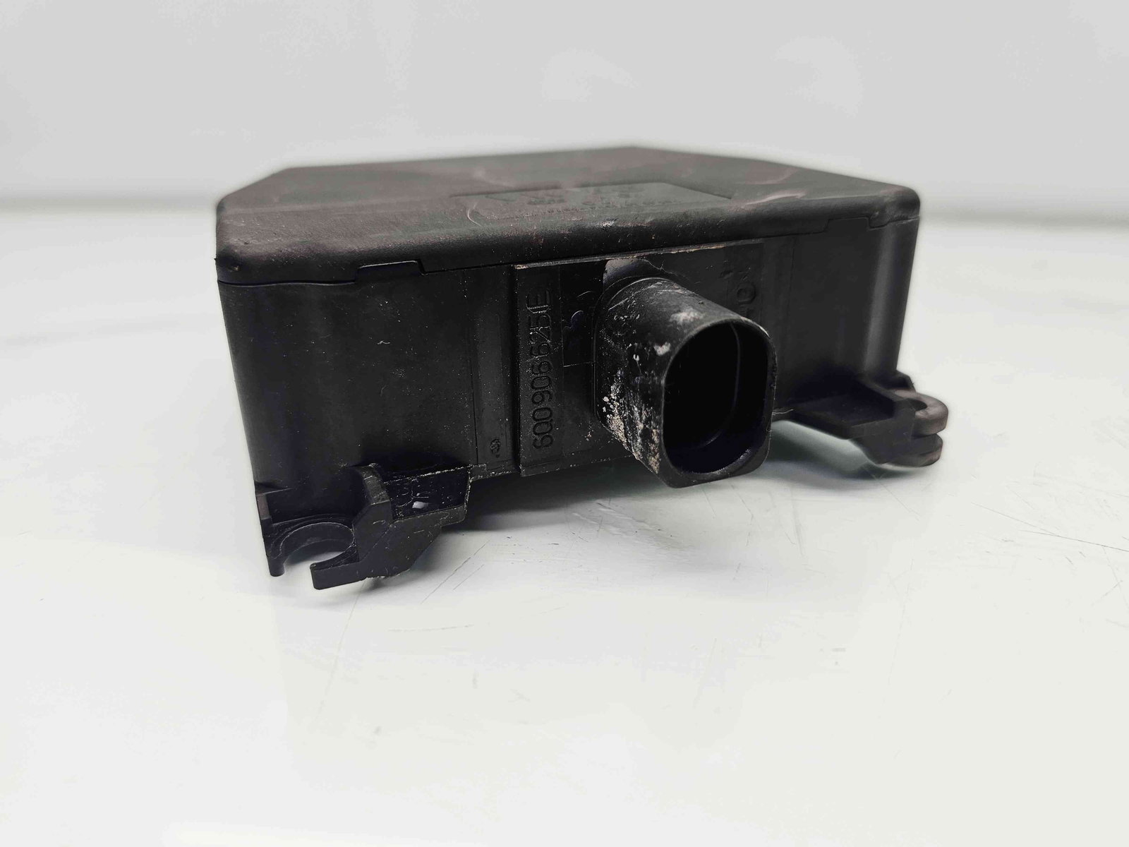 Distribuitor vacuum MITSUBISHI Outlander II [Fabr 2006-2015] 6Q0906625E 2.0 BSY 103KW / 140CP - imagine 3