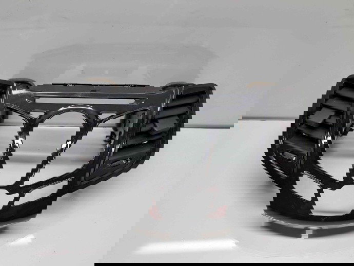  Grila aerisire centrala Ford Fiesta 6 facelift [Fabr 2008-2019] 8A61-18A802-BJW