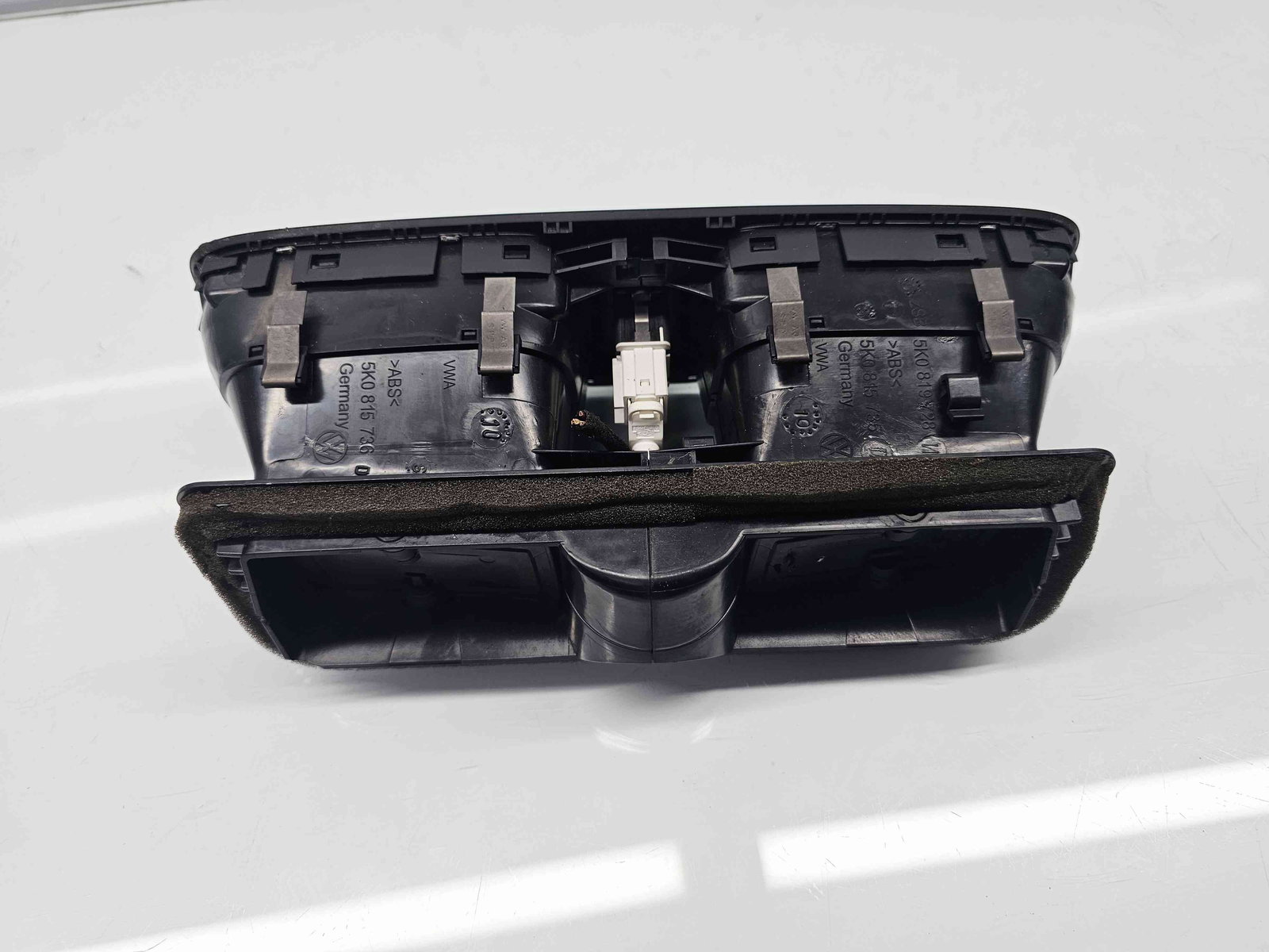 Grila aerisire centrala Volkswagen Golf 6 (5K1) [Fabr 2009-2013] 5K0815735 - imagine 3