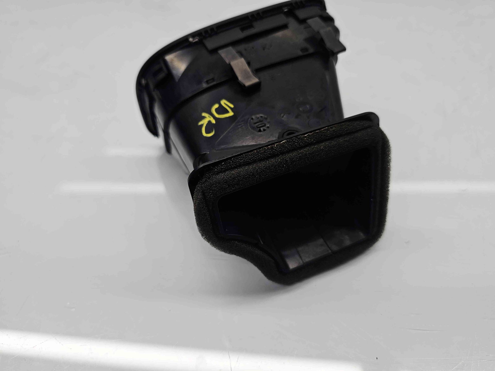 Grila aerisire dreapta Volkswagen Golf 6 (5K1) [Fabr 2009-2013] 5K0819704 - imagine 2