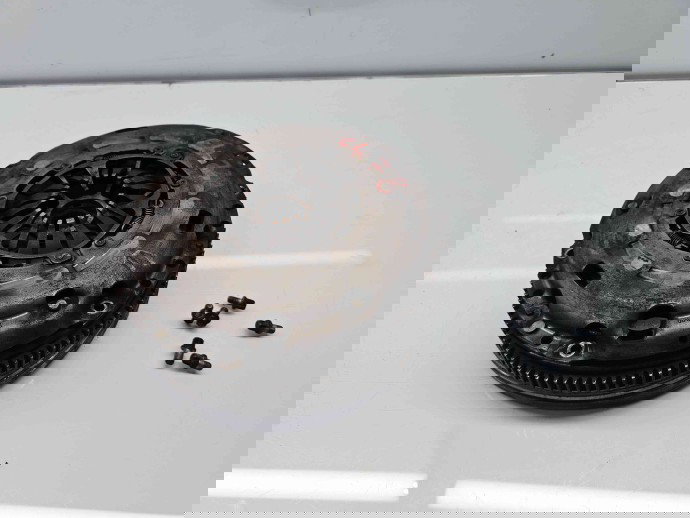 Kit ambreiaj volanta masa dubla MITSUBISHI Outlander II [Fabr 2006-2015] 2.0 BSY2300A003 103KW / 140CP