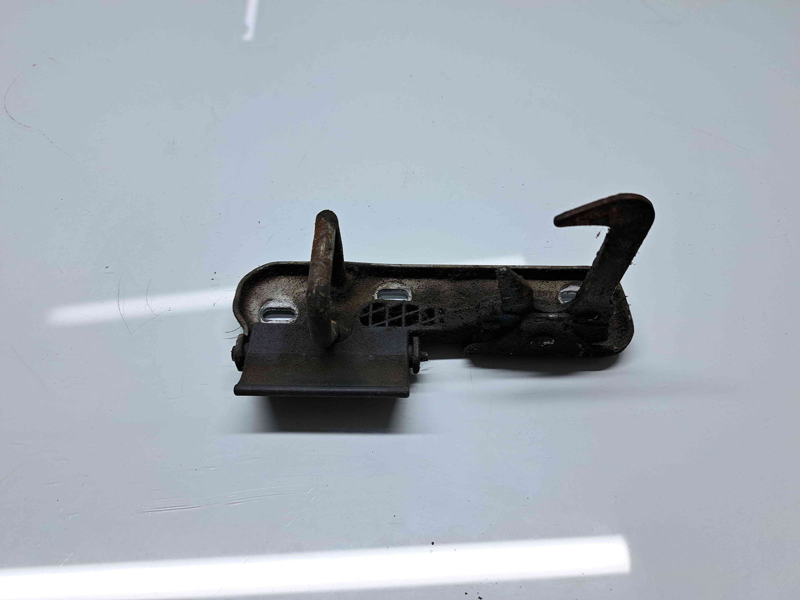 Maner deschidere capota Volkswagen Golf 6 (5K1) [Fabr 2009-2013] OEM - imagine 2