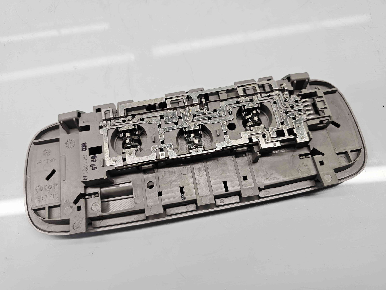 Plafoniera spate Volkswagen Golf 6 (5K1) [Fabr 2009-2013] 1K0947291H - imagine 2