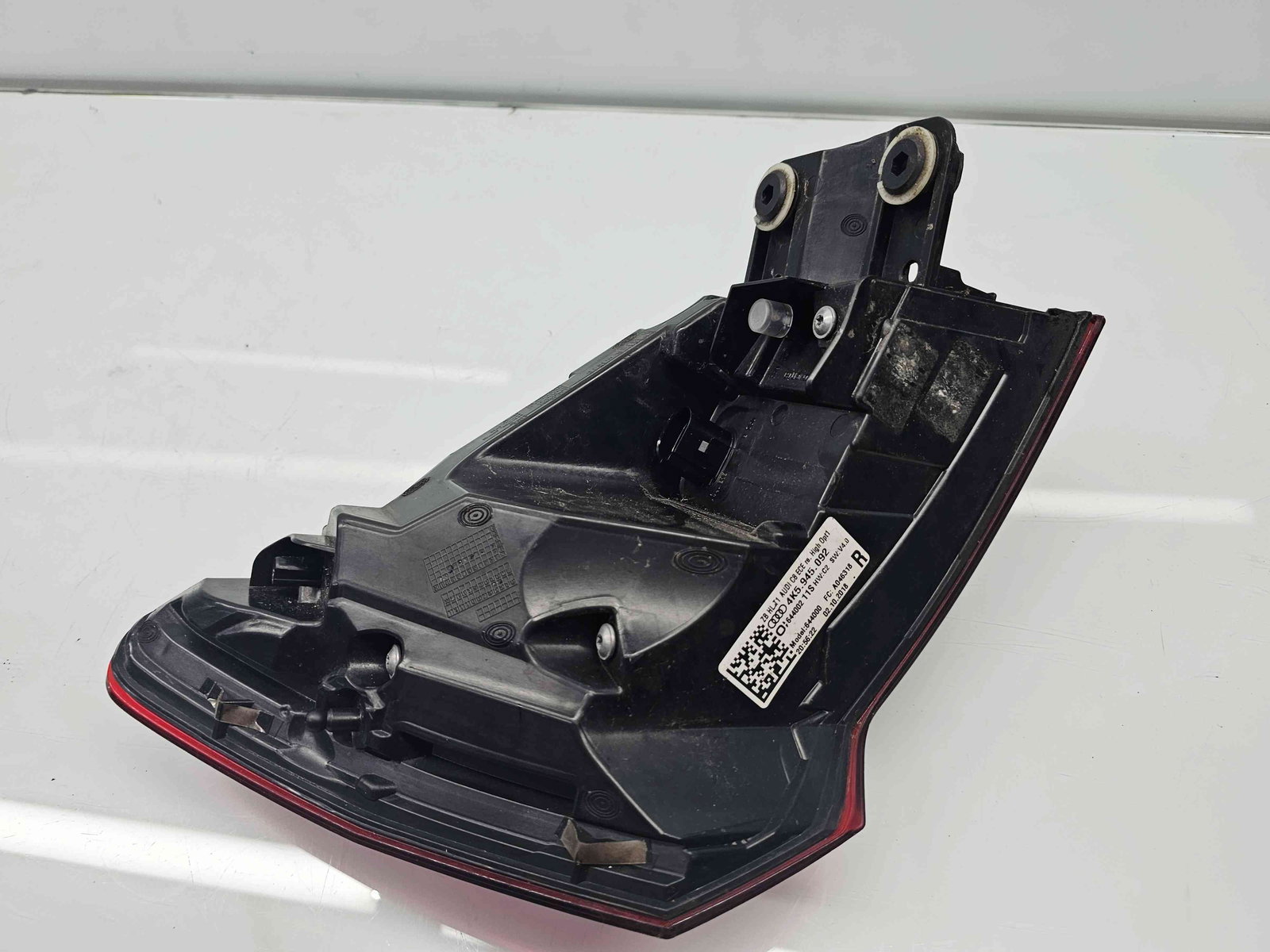 Stop aripa dreapta Audi A6 (4A2, C8) S-line [Fabr 2018-2025] 4K5945092 - imagine 4