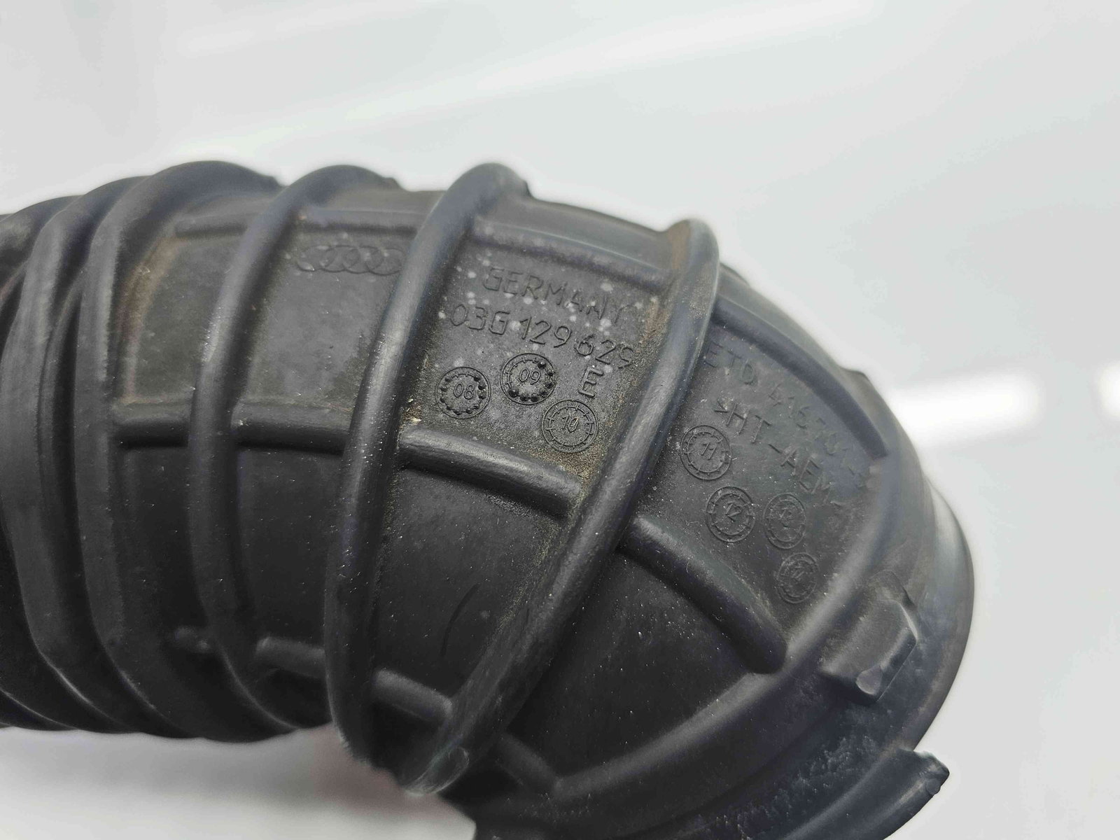 Tub admisie aer Audi A4 (8K2, B8) [Fabr 2008-2015] 03G129629 2.0 TDI CAHA 125KW / 170CP - imagine 2