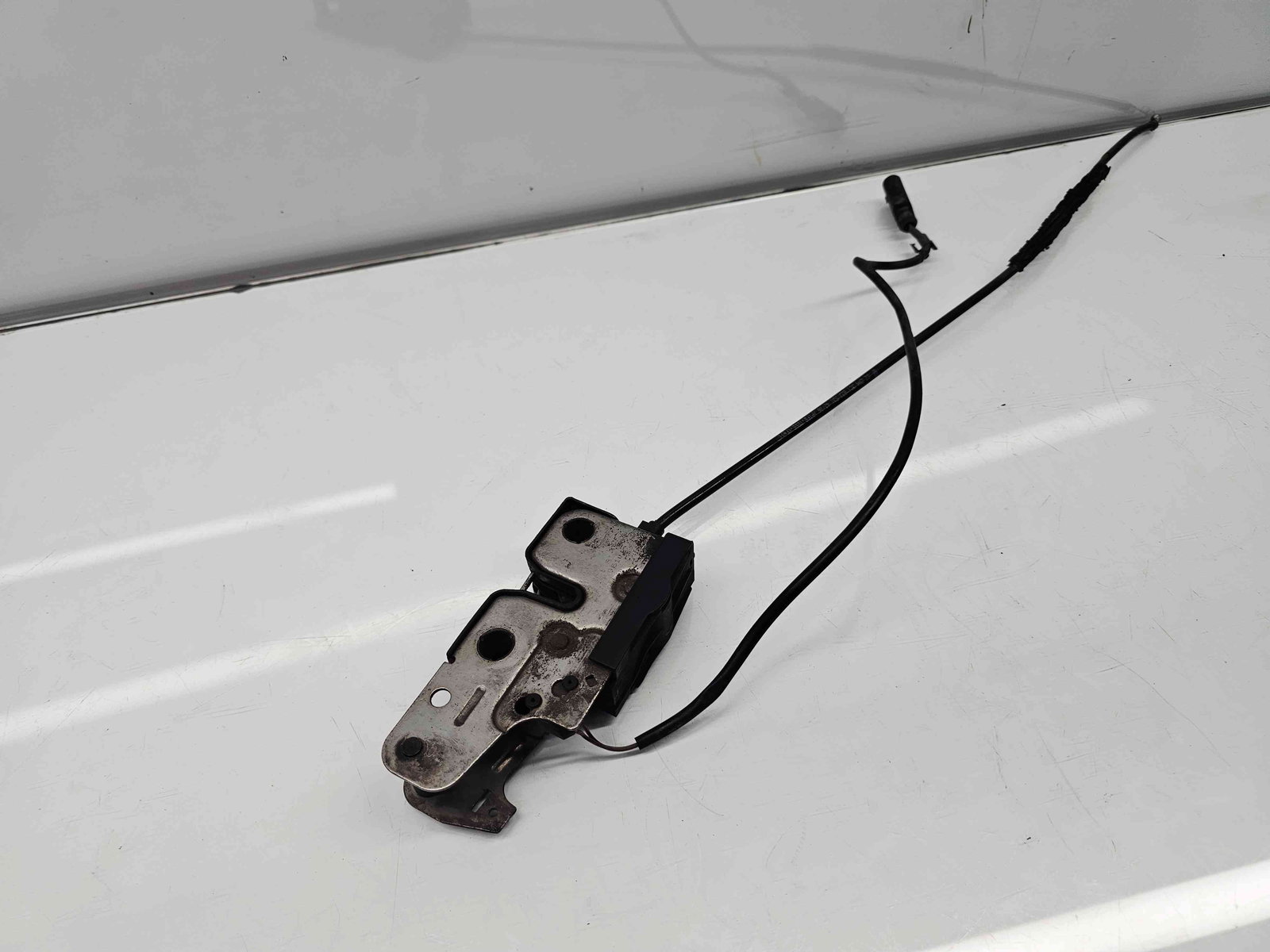 Broasca capota Volkswagen Passat B6 Variant (3C5) [Fabr 2005-2010] OEM - imagine 3