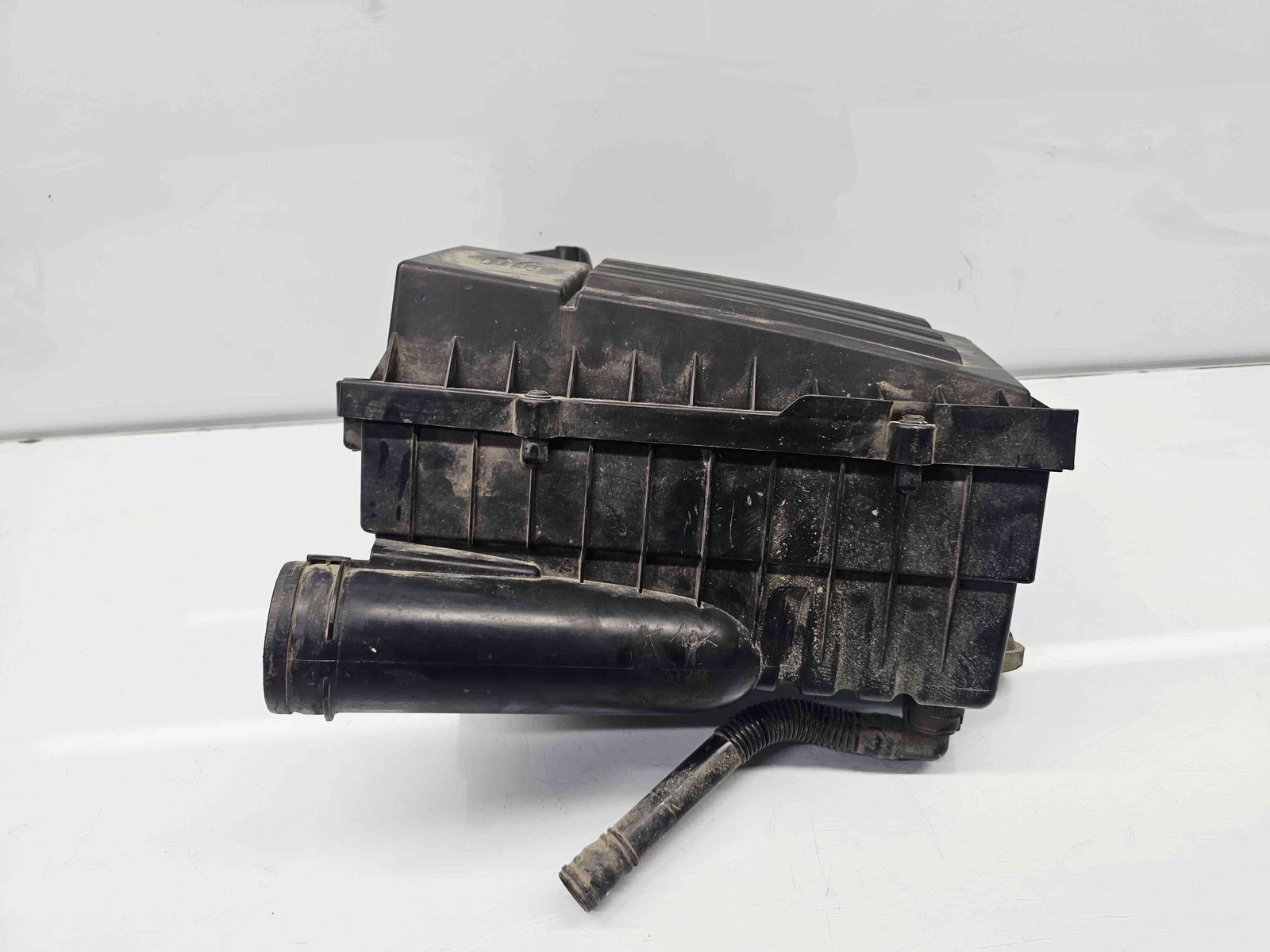 Carcasa filtru aer Volkswagen Passat B6 Variant (3C5) [Fabr 2005-2010] 3C0129607AP 2.0 TDI BMP 103KW / 140CP - imagine 2