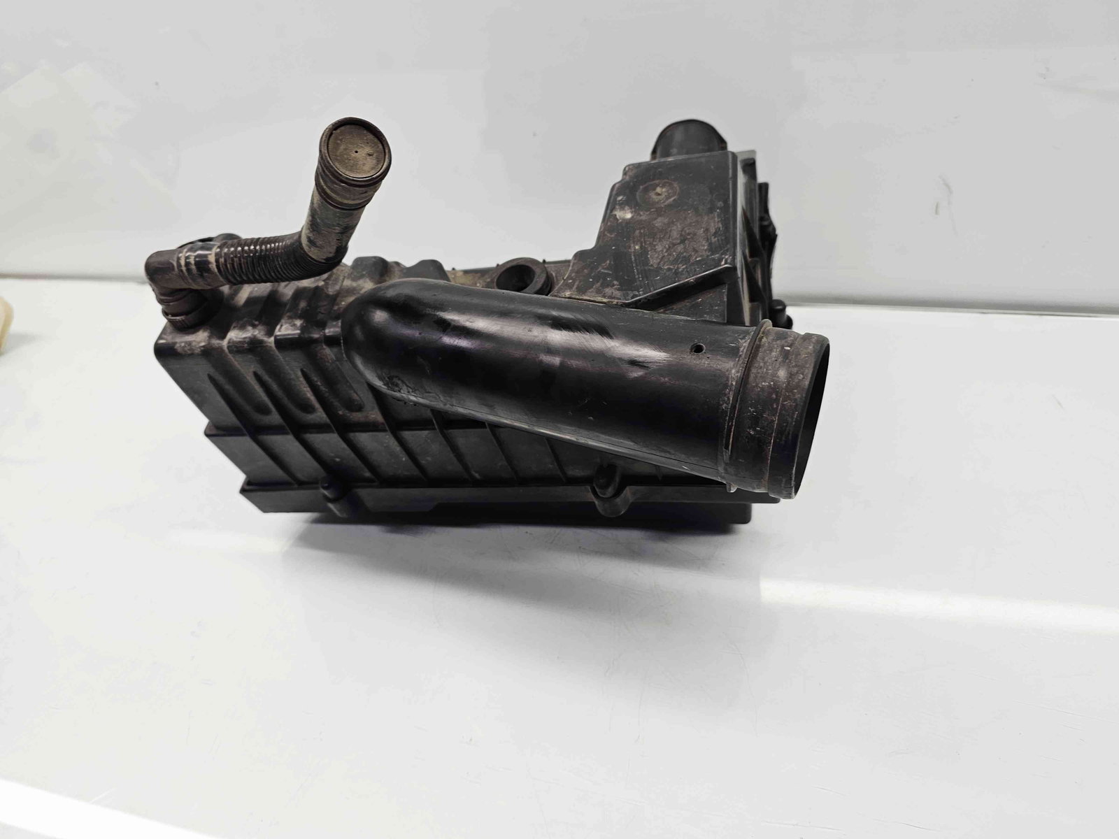 Carcasa filtru aer Volkswagen Passat B6 Variant (3C5) [Fabr 2005-2010] 3C0129607AP 2.0 TDI BMP 103KW / 140CP - imagine 6