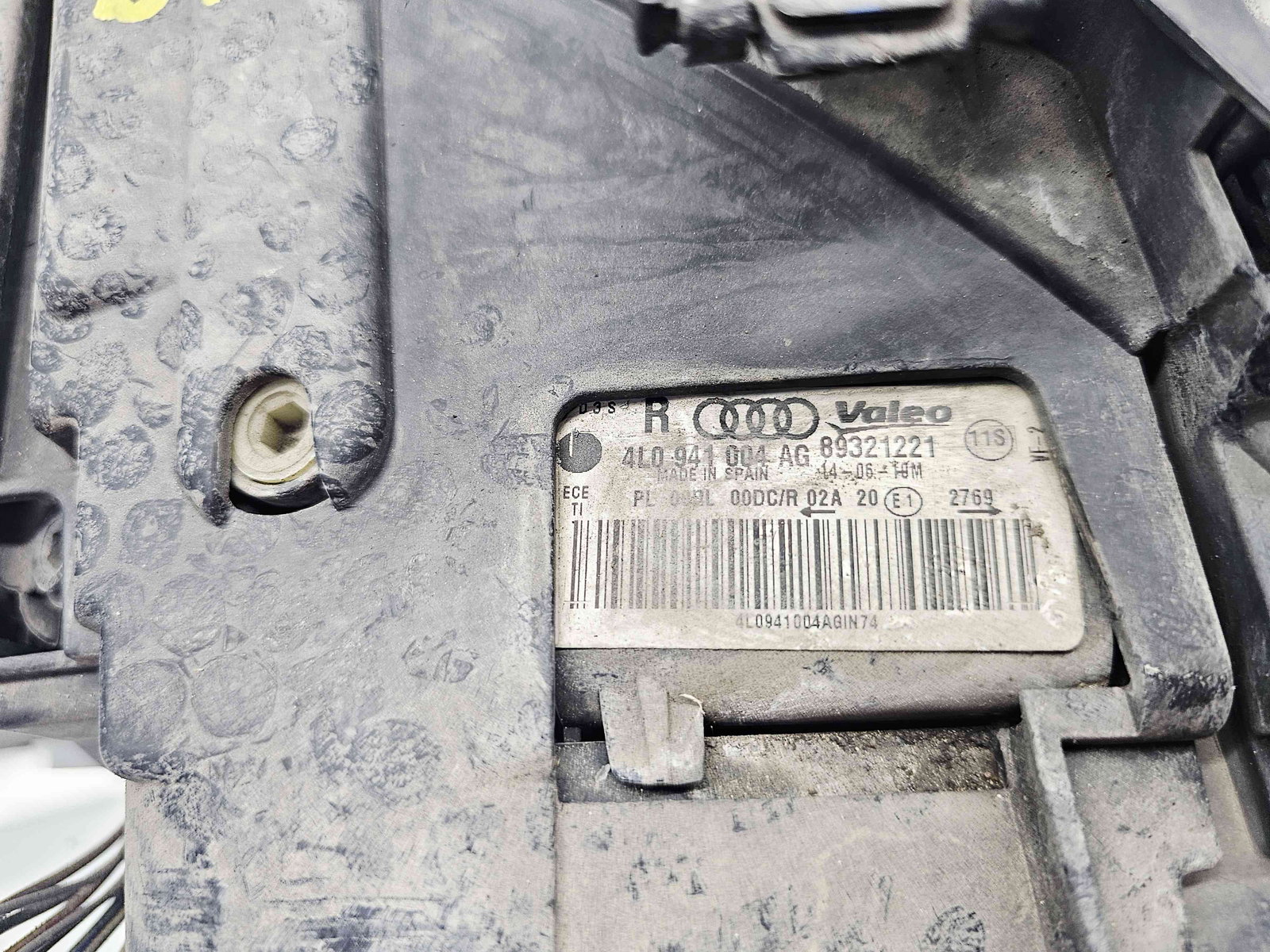 Far dreapta Audi Q7 (4LB) [Fabr 2006-2014] Facelift 4L0941004AG - imagine 3