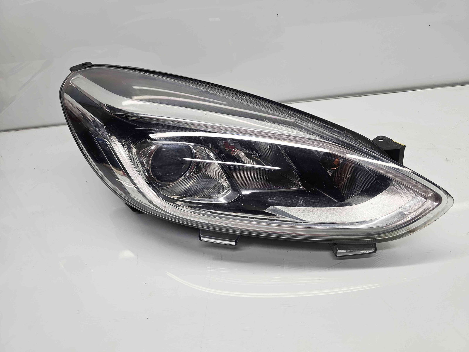 Far dreapta Ford Fiesta 8 [Fabr 2017-2025] H1BB-13W029-DD - imagine 1