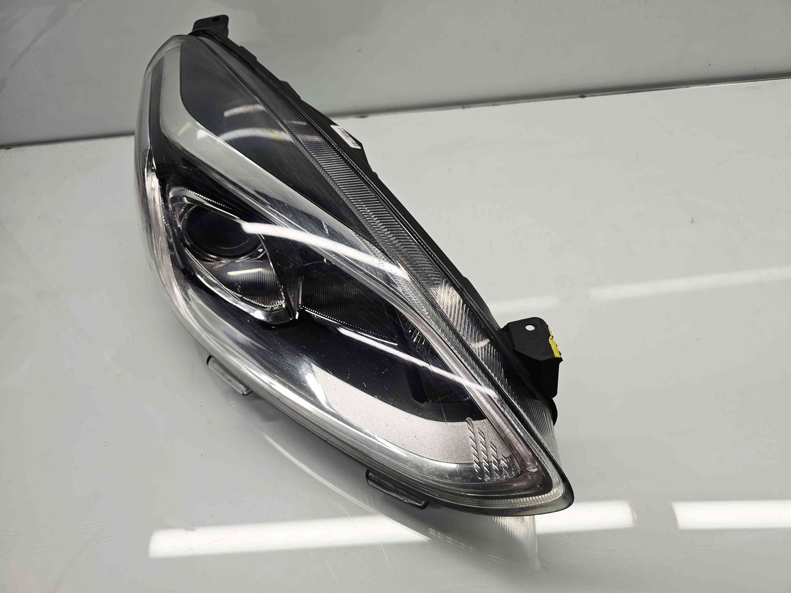 Far dreapta Ford Fiesta 8 [Fabr 2017-2025] H1BB-13W029-DD - imagine 2