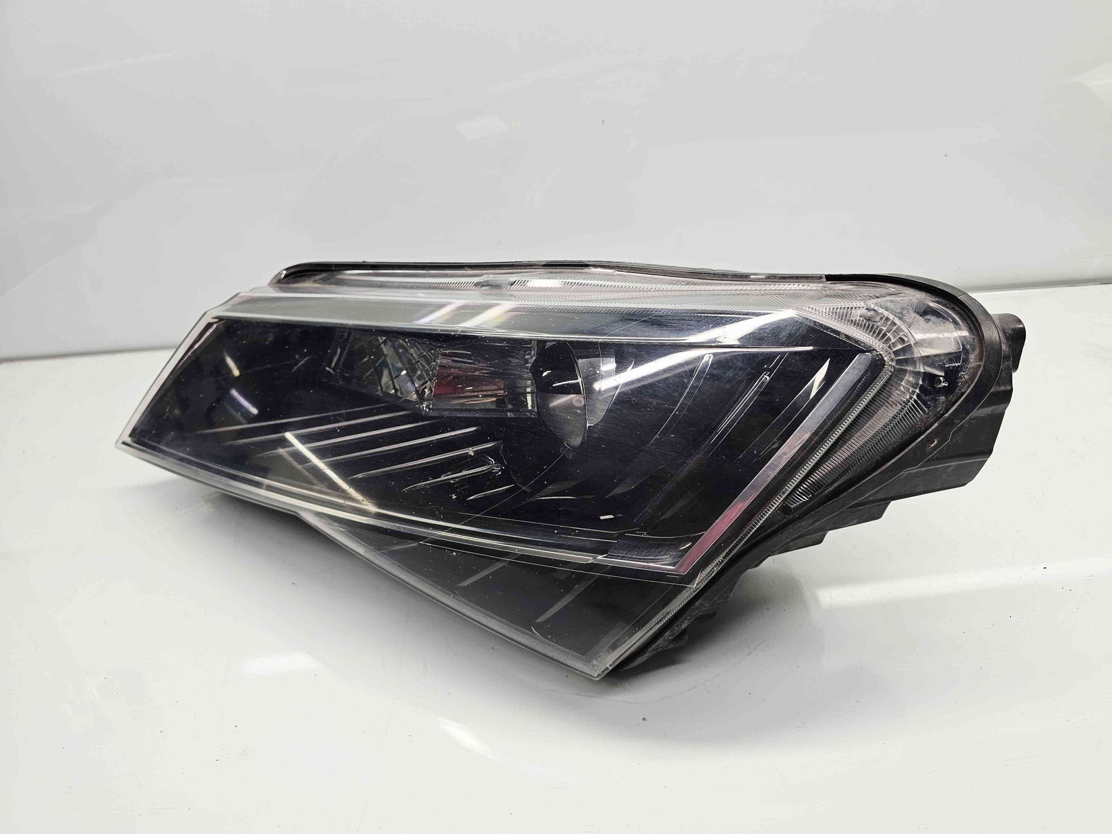 Far stanga Skoda Superb III Combi (3V5) [Fabr 2015-2024] 3V2941015A - imagine 7