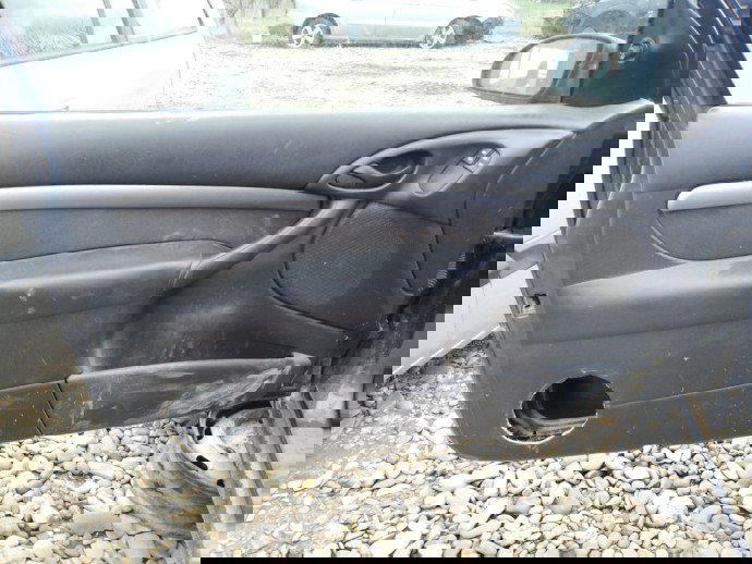 Fata de usa stanga fata Ford Focus 1 Coupe 1.8 Diesel OEM 1999-2005