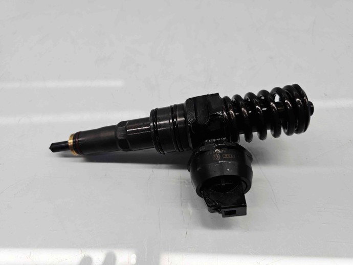 Injector Volkswagen Passat B6 Variant (3C5) [Fabr 2005-2010] 038130073BQ 2.0 TDI BMP 103KW / 140CP