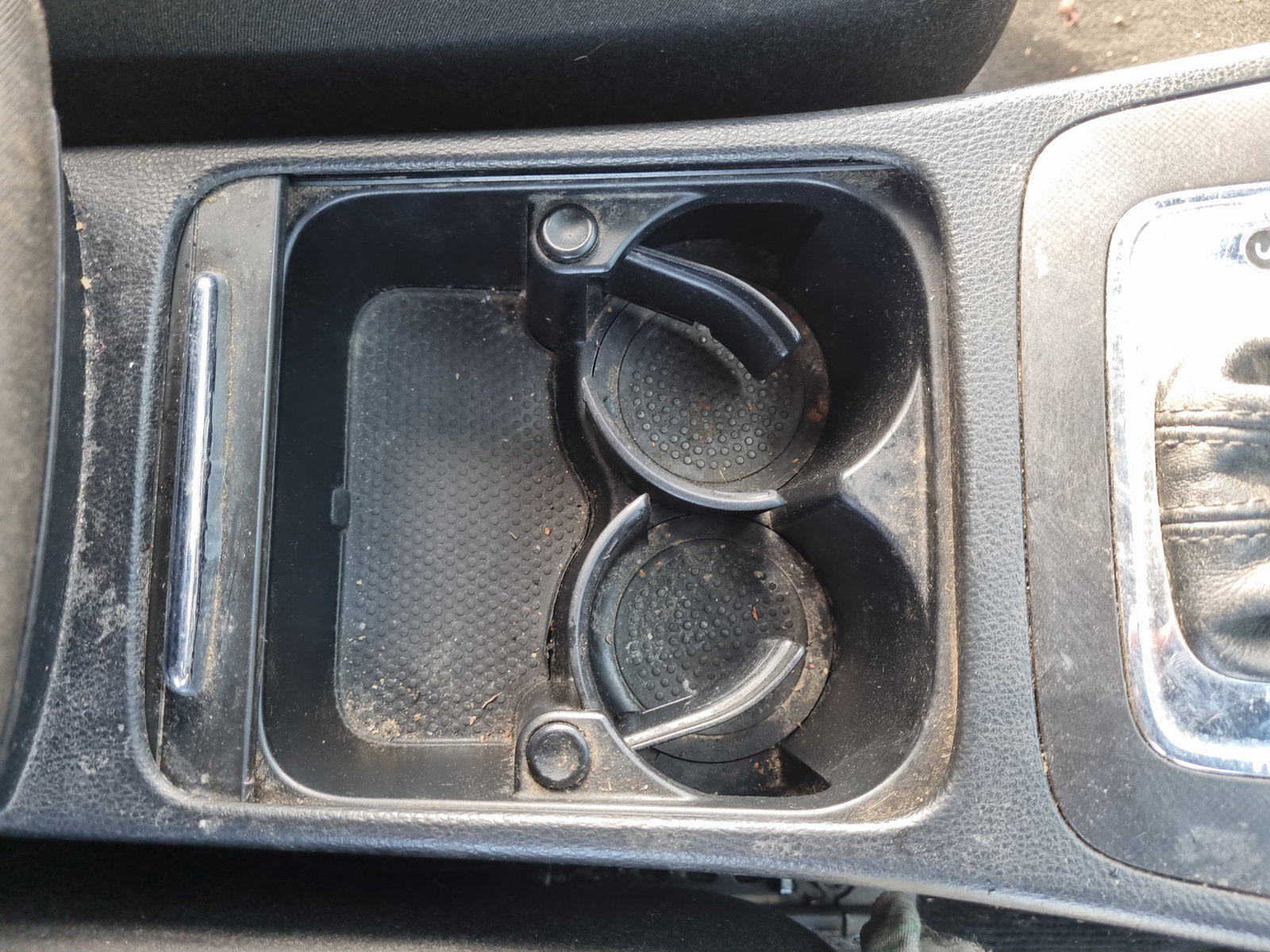 Suport pahare Volkswagen Passat B6 Variant (3C5) [Fabr 2005-2010] OEM - imagine 1