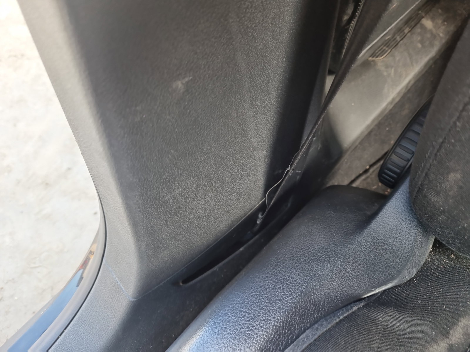 Centura dreapta fata Volkswagen Passat B6 Variant (3C5) [Fabr 2005-2010] OEM - imagine 2