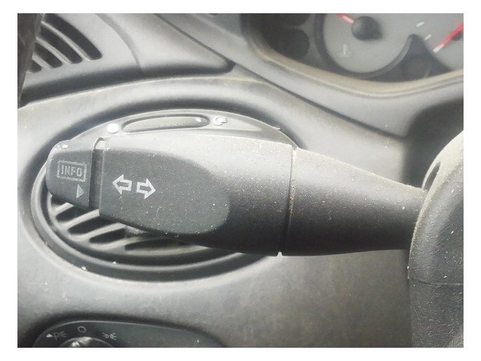 Maneta semnalizare Ford Focus 1 Coupe 1.8 Diesel OEM 1999-2005