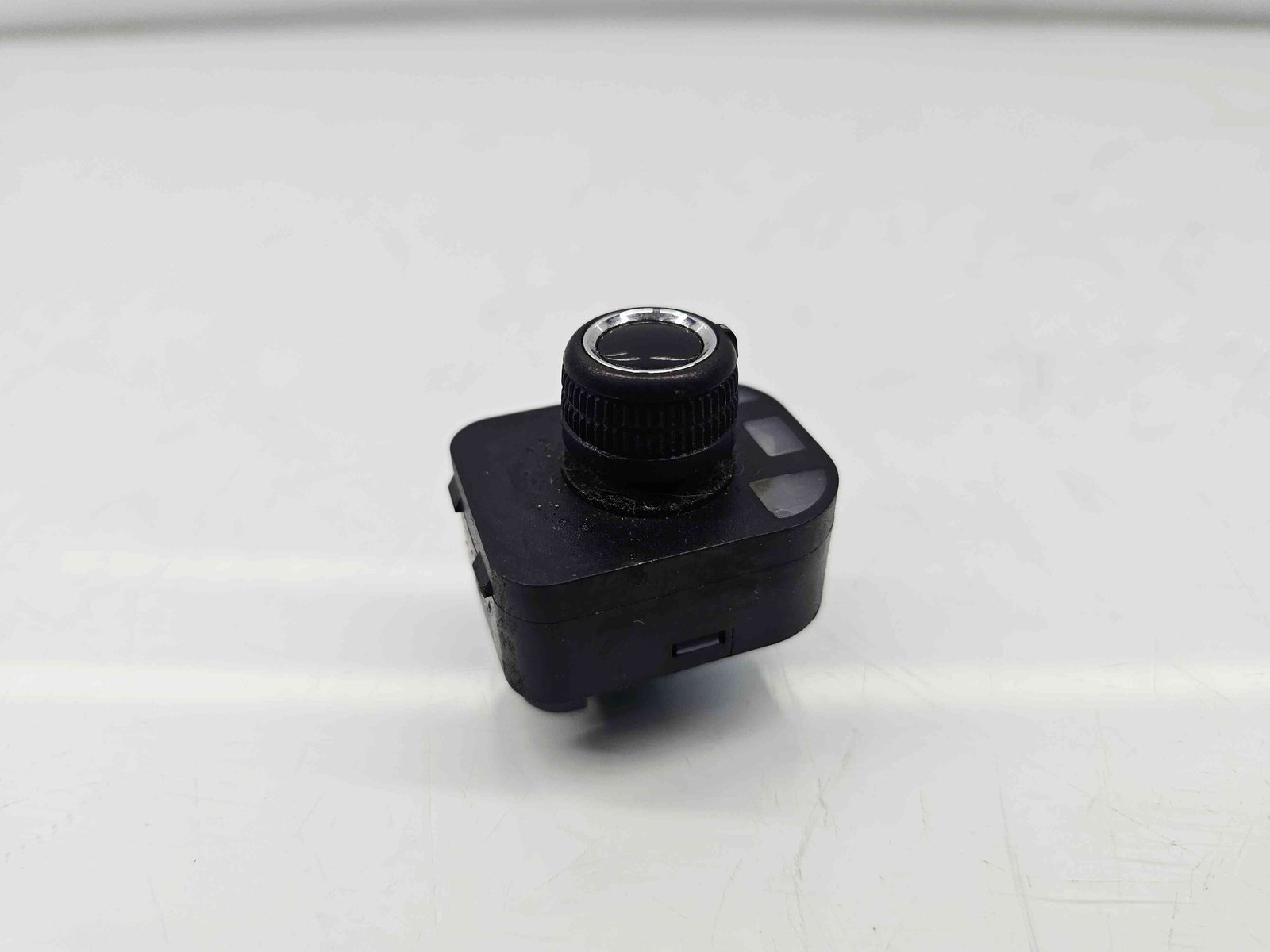 Buton reglaj oglinzi Audi A4 (8K2, B8) [Fabr 2008-2015] 8K0959565B - imagine 1