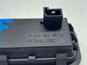  Buton deschidere portbagaj Mercedes Clasa E (W211) [Fabr 2002-2009] A2118219551