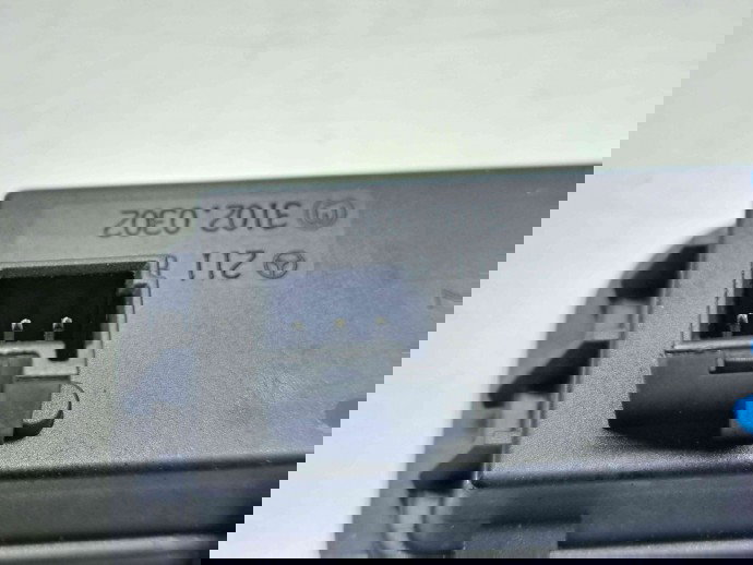  Buton deschidere portbagaj Mercedes Clasa E (W211) [Fabr 2002-2009] A2118219551