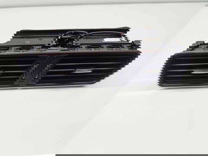  Grila aerisire centrala Volkswagen Passat B7 (362) [Fabr 2010-2014] 3AC819728A