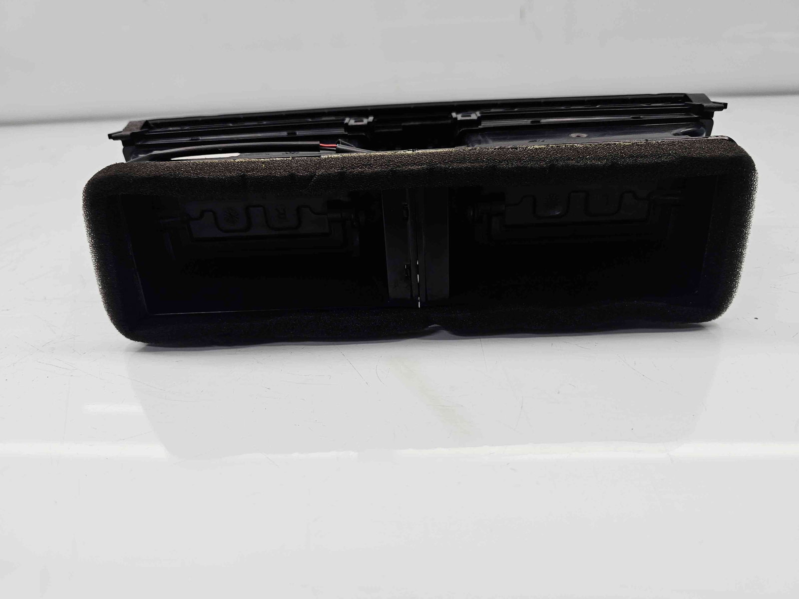 Grila aerisire centrala Volkswagen Passat B7 (362) [Fabr 2010-2014] 3AC819728A - imagine 3