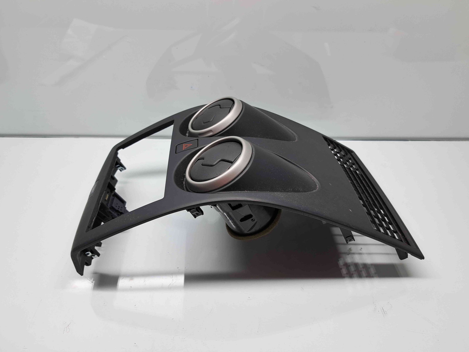 Grila aerisire centrala Nissan Qashqai [Fabr 2007-2014] Facelift P10381A77100 - imagine 2