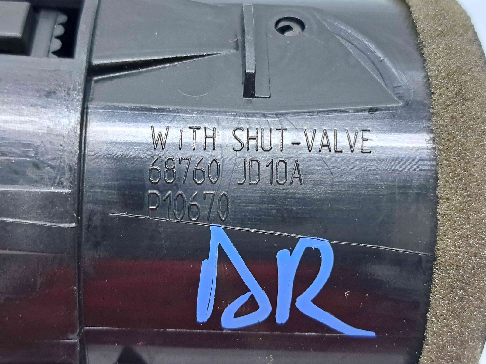 Grila aerisire dreapta Nissan Qashqai [Fabr 2007-2014] Facelift 68760JD10A - imagine 3